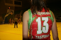 http://chardafon-orlovets.info/uploads/gallery_images/momicheta_14_Gabrovo_17122016 (50)_1076x717.JPG